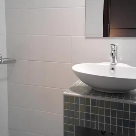 Hotel Attalos & 3*