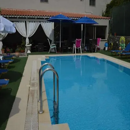 Hotel Attalos & 3*