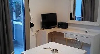 Hotel Attalos &